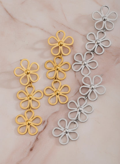 boucle d'oreille fleur pendante plaqué en or couleur platine et doré