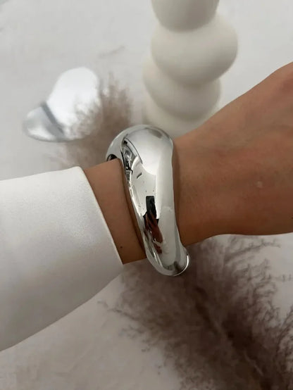 Bracelet femme tendance – L’élégance audacieuse en version XXL