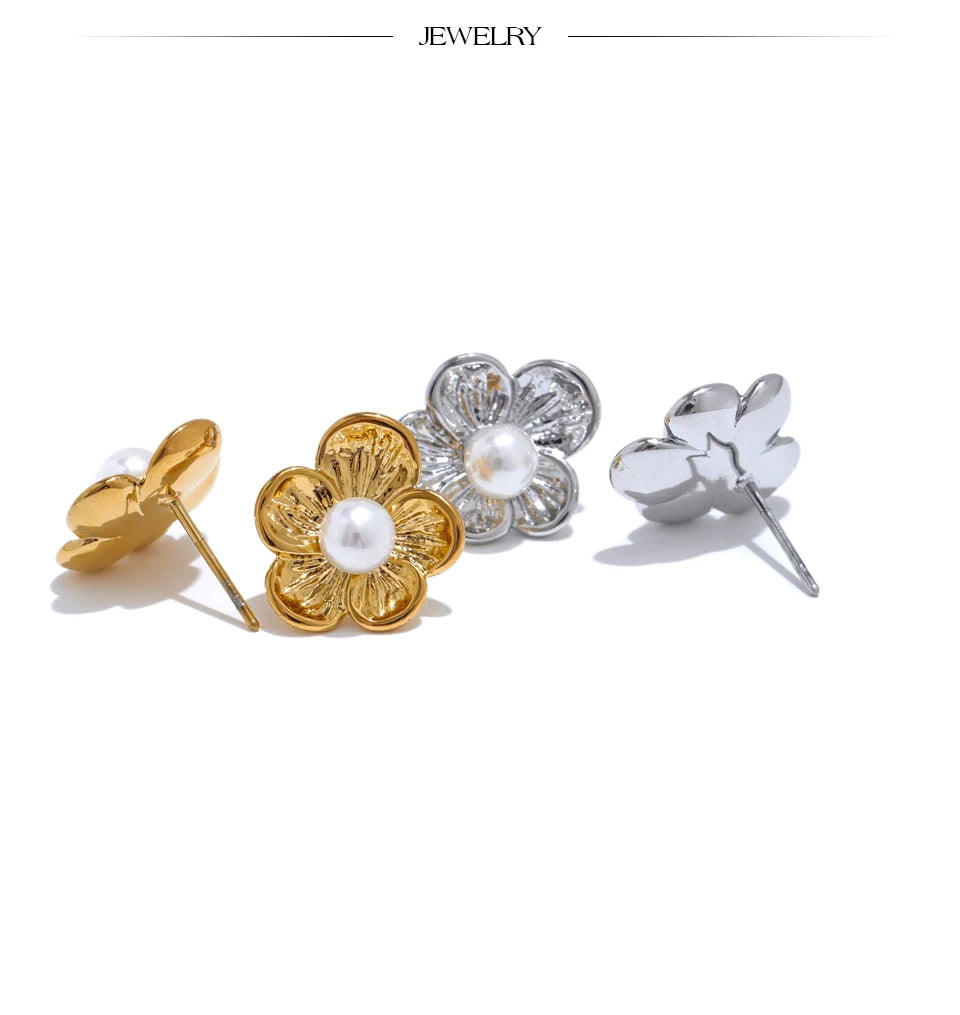 Boucle d’oreille fleur – touche de charme parisien