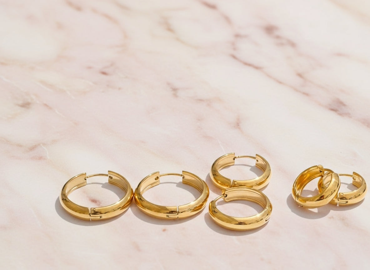 3 tailles de boucle d'oreille dormeuse en couleur d'or