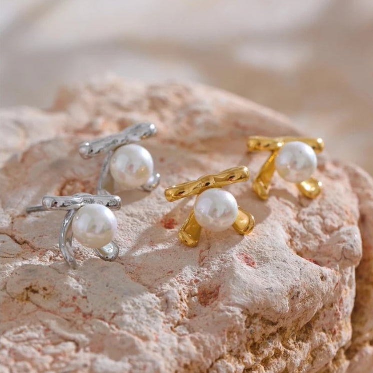 boucle d oreille noeud minimaliste en deux couleurs argent et doré