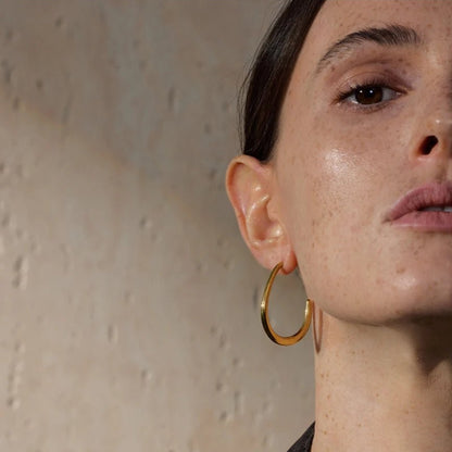 Boucle d’oreille créole – touche dorée minimaliste 🌟 - Innocent - Seduction