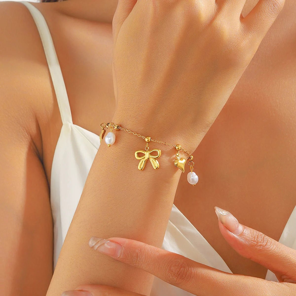 bracelet-à-breloques-elégance-poignet