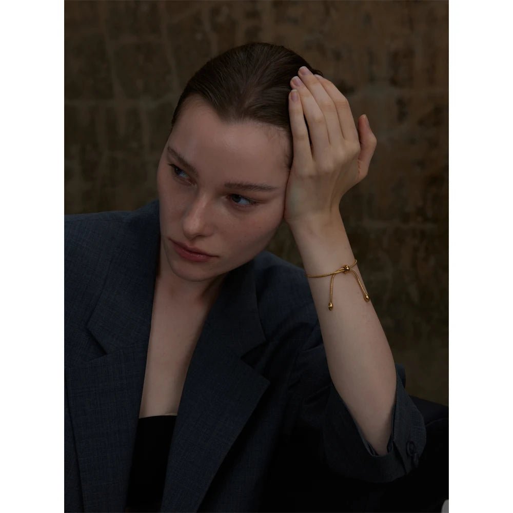 bracelet-acier-inoxydable-simplicité-au-quotidien