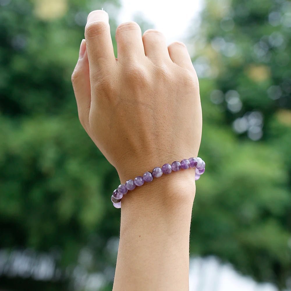 bracelet-amethyste-perles-de-madagascar-main
