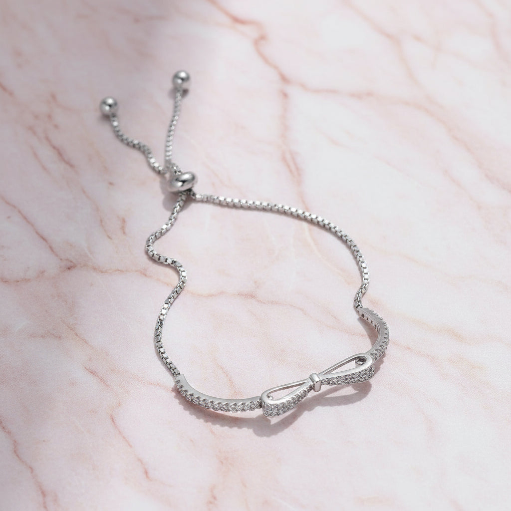 bracelet-en-argent-femme-elegance-du-noeud-papillon-et-zircone