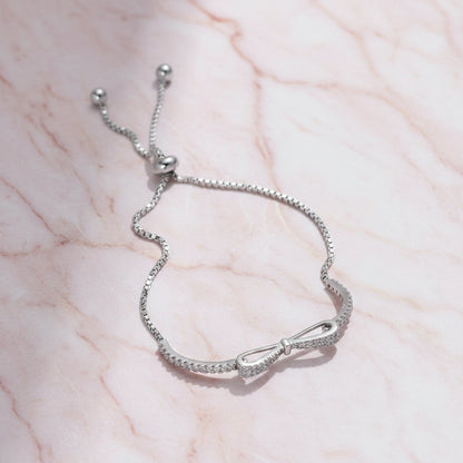 bracelet-en-argent-femme-elegance-du-noeud-papillon-et-zircone