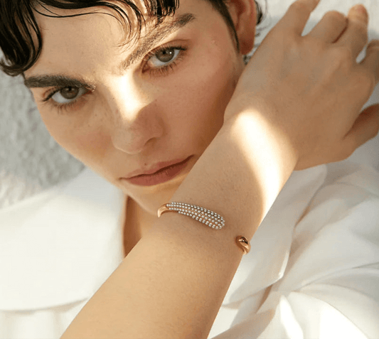 bracelet femme a la mode elegant et intemporel 