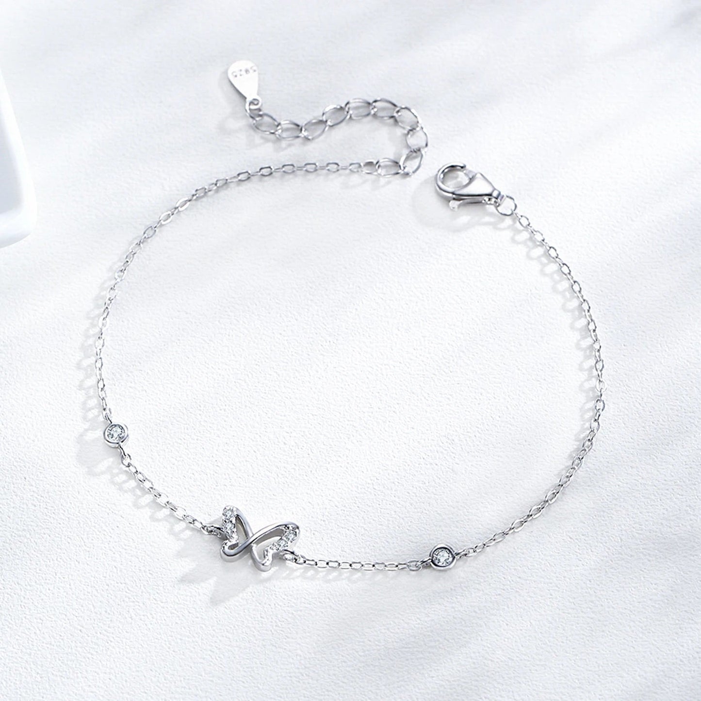 bracelet-femme-argent-papillon-délicat-en-argent-sterling