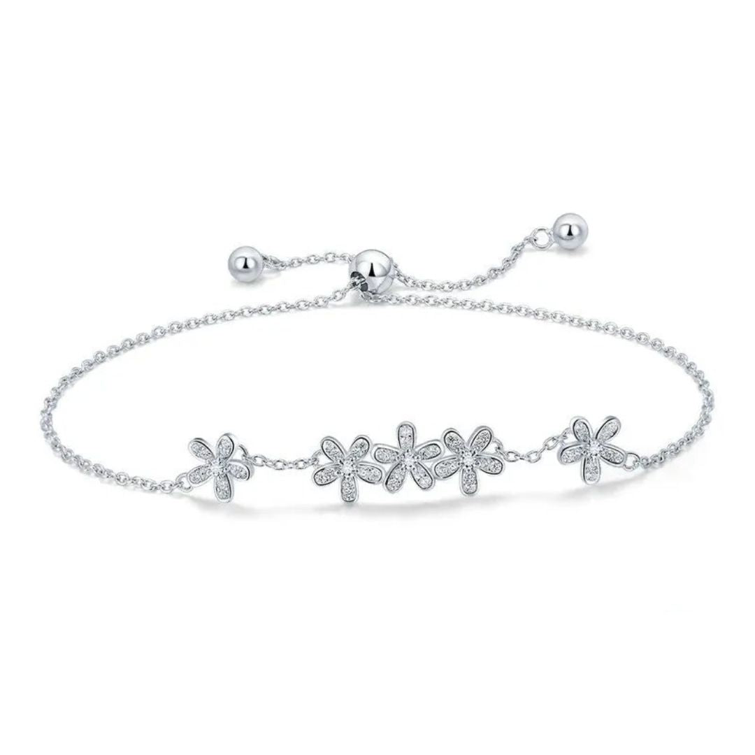 bracelet-femme-argent-raffinement-floral-et-éclat-intemporel