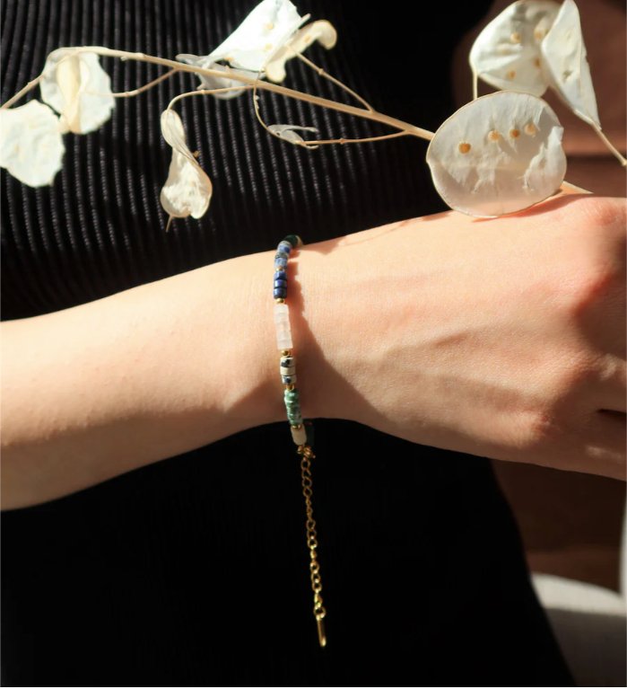 bracelet-femme-boheme-main