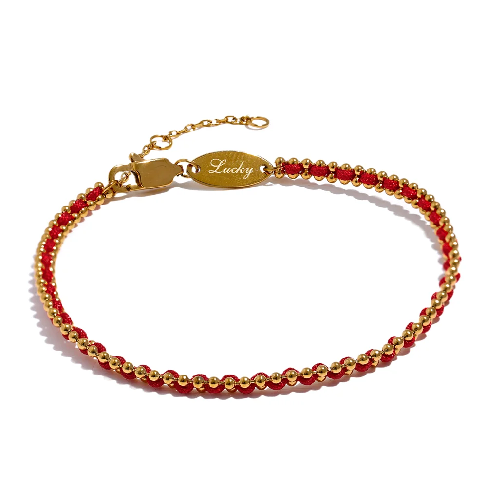 bracelet-femme-elégance-en-fil-rouge-perles-dorées