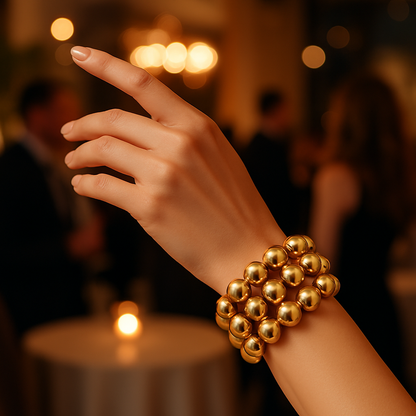 bracelet-femme-tendance-en-perle-lot-punk-et-chic-doré-argent