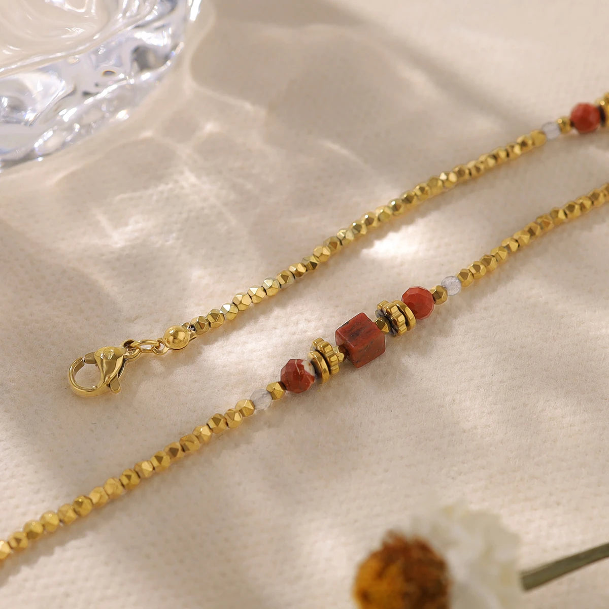 bracelet-femme-pierre-naturelle-rouge