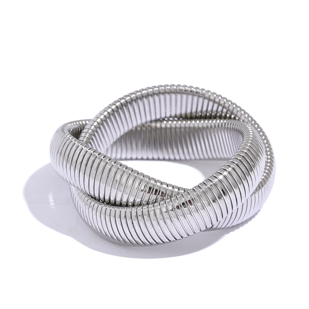 bracelet femme tendance en acier inoxydable couleur argent