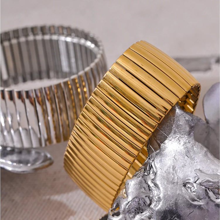 bracelet femme tendance en couleur argent et couleur doré en acier inoxydable plaqué en or 