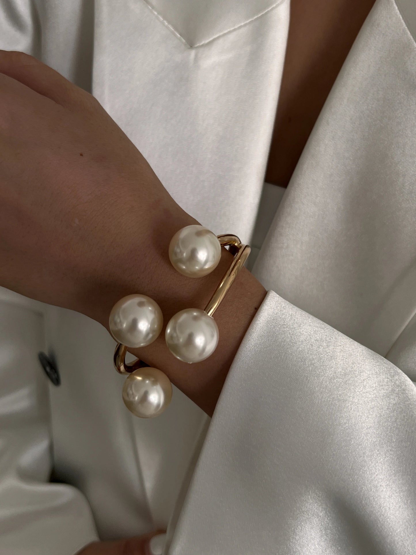 bracelet-femme-tendance-l-audace-perles-xxl-or