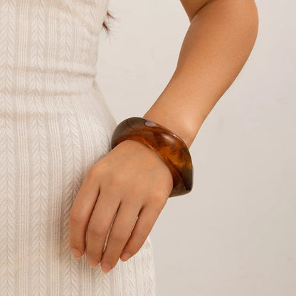 Bracelet femme tendance – Le style urbain aux lignes rebelles - Innocent - Seduction