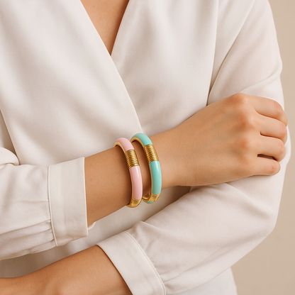 bracelet femme tendance en deux couleurs rose et bleu