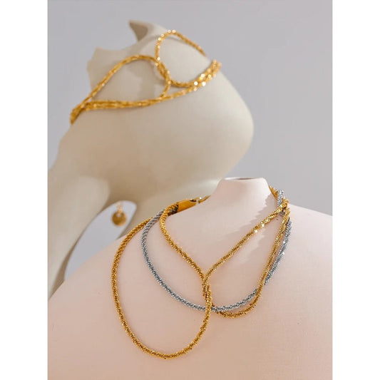 bracelet-plaqué-or-femme-superposition-élégante-pour-un-éclat-quotidien