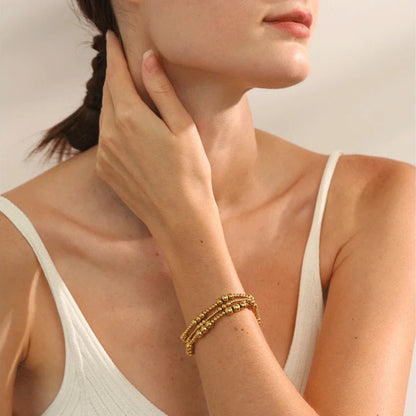 bracelets femmes tendance elastiques et en acier