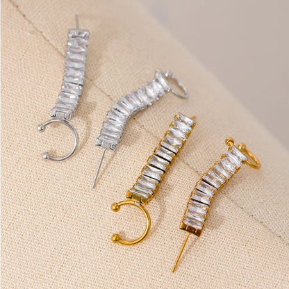 ear cuff discret pour sublimer une coiffure relevée 