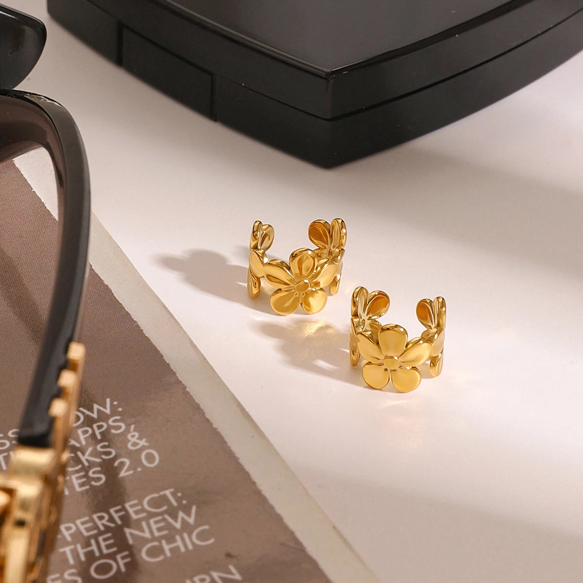 ear cuff dore pour une touche tendance au quotidien