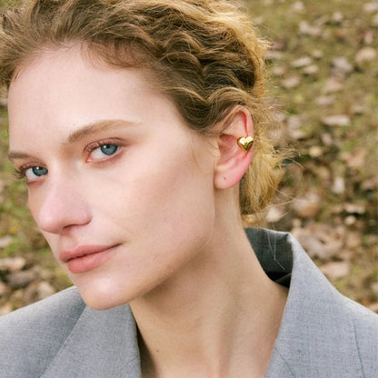 ear cuff tendance 2025 avec finition dorée et étanche 