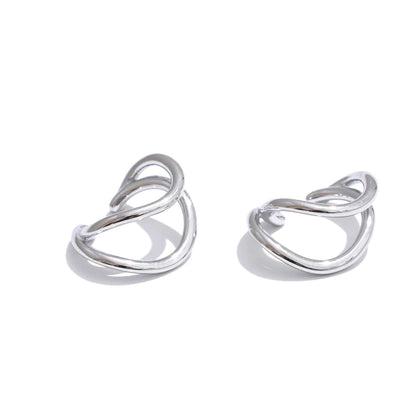 Élégance minimaliste avec ce ear cuff double anneau 