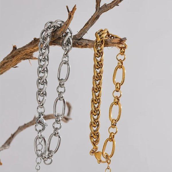 deux couleurs gold et argent ce bracelet femme tendance est disponible en acier plaqué en or